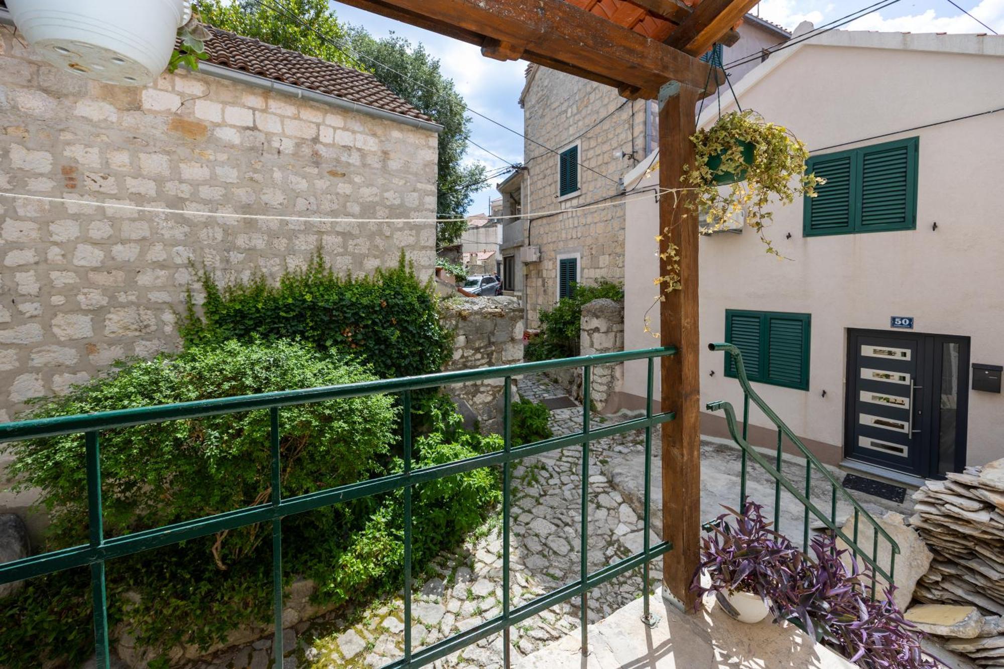 Kruna Apartments Est 2024 Split Kültér fotó