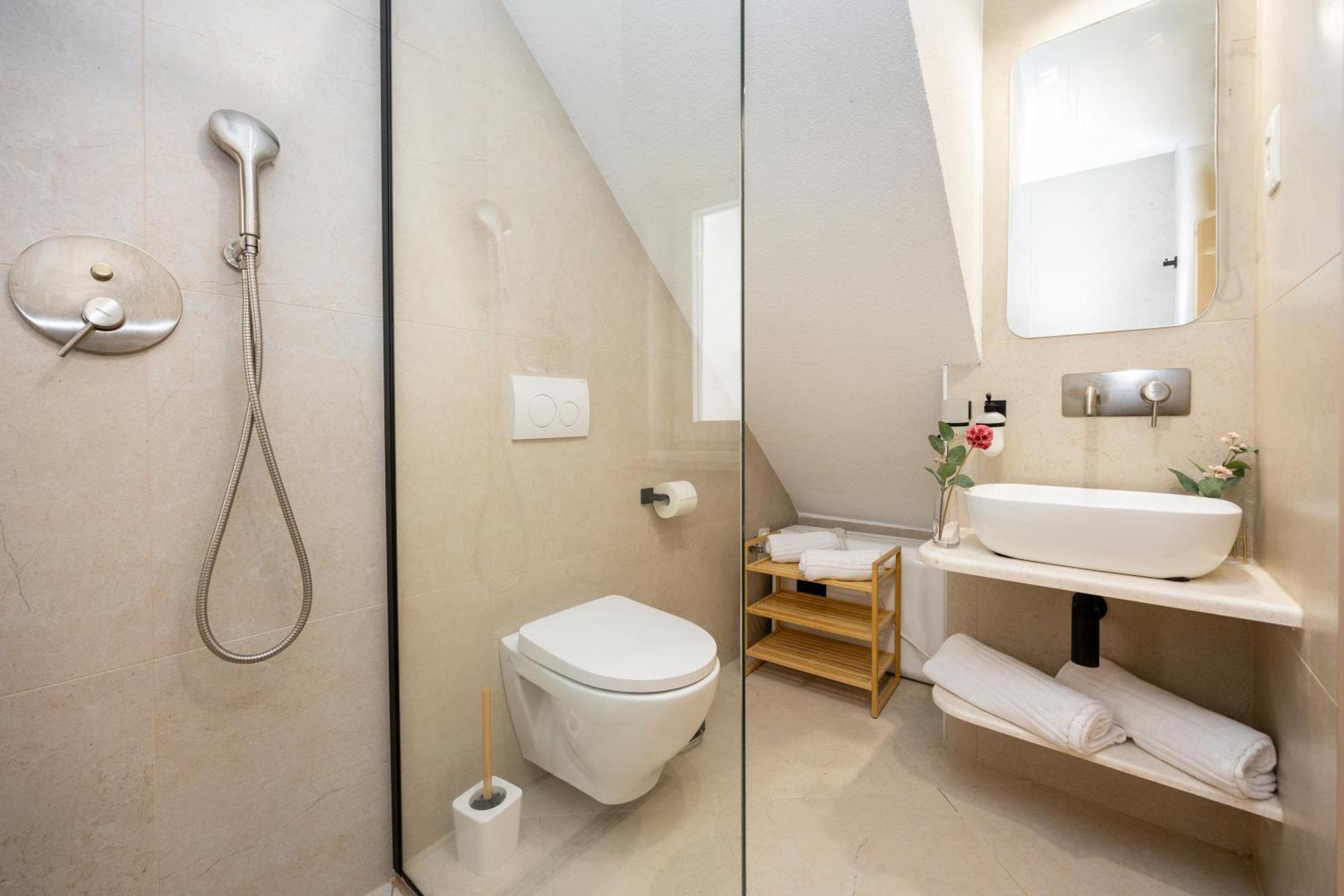 Kruna Apartments Est 2024 Split Kültér fotó